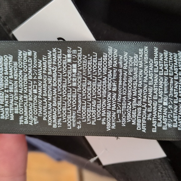 7 For All Mankind High Waist Slim Kick Black Coated Denim Size 34 - Picture 11 of 11